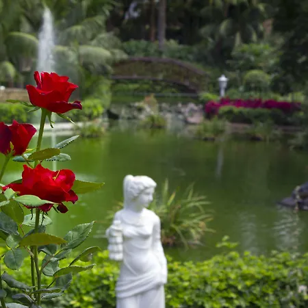 Botanico Y Oriental Garden