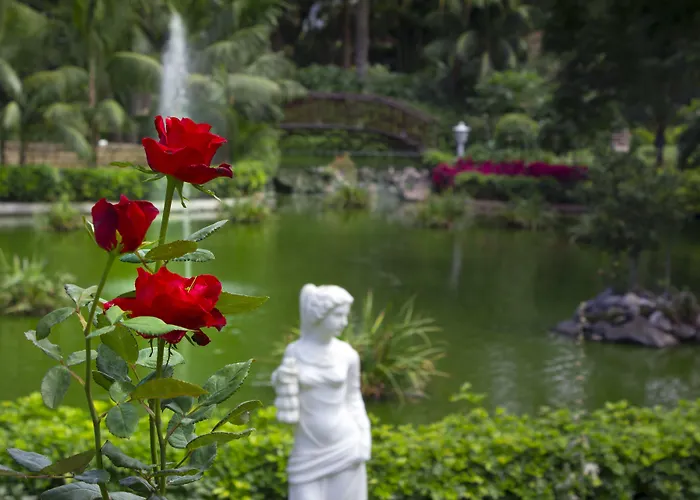 Botanico Y Oriental Garden